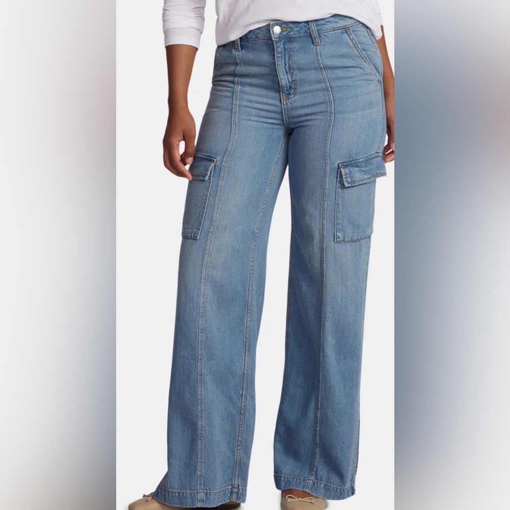 Time and Tru Light Blue Wide Leg Jeans